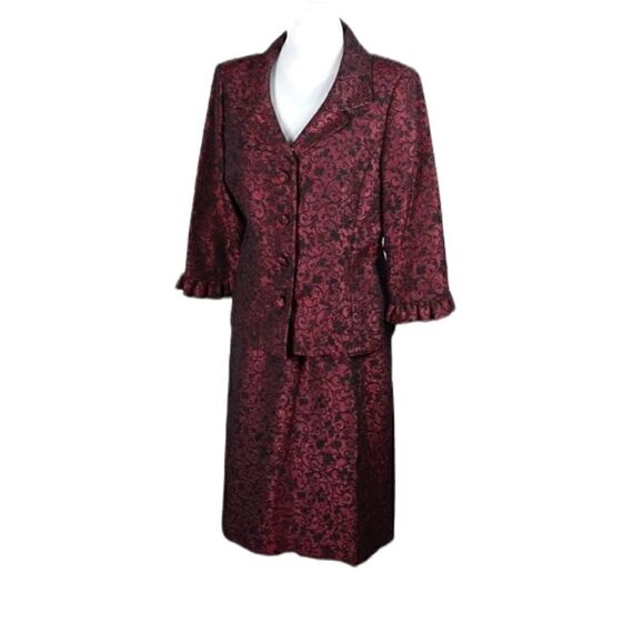 Vtg.2pc. Jessica Howard Lace Skirt Suit - Picture 10 of 10